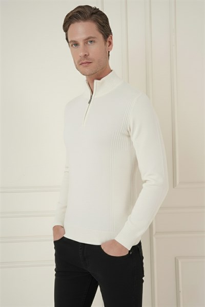 Slim Fit Dokuma Desenli Fermuarlı Yarım Balıkçı Yünlü Ekru Triko Kazak TR 893