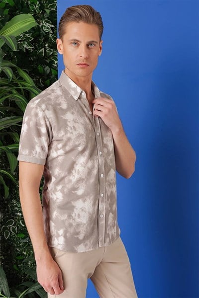 Slim Fit Düğmeli Yaka Batik Desenli Kısa Kollu Pamuk Bej Gömlek G 1502