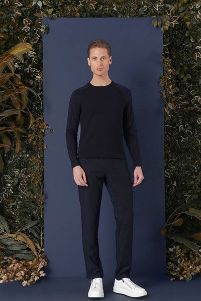 Slim Fit Esnek Pamuklu Doku Desenli Uzun Kollu Lacivert Tişört TS 872