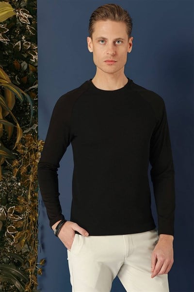 Slim Fit Esnek Pamuklu Doku Desenli Uzun Kollu Siyah Tişört TS 872