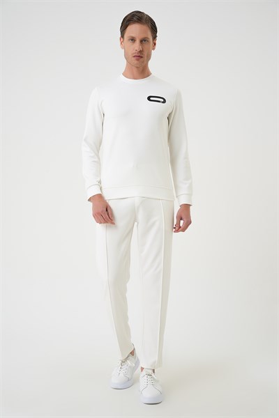 Slim Fit Esnek Pamuklu Uzun Kollu Beyaz Tişört TS 888