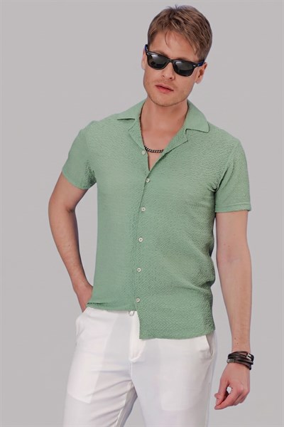Slim Fit Gofre Kumaş Apaş Yaka Kısa Kollulu Yeşil Gömlek G 1536