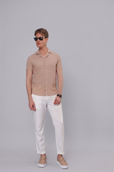 Slim Fit Gofre Kumaş Apaş Yaka Kısa Kollulu Bej Gömlek G 1536