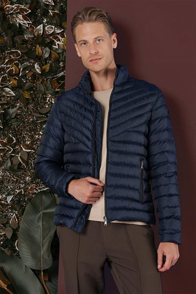 Slim Fit Hakim Yaka Yan Cepli Fermuarlı Lacivert Şişme Mont MT 165