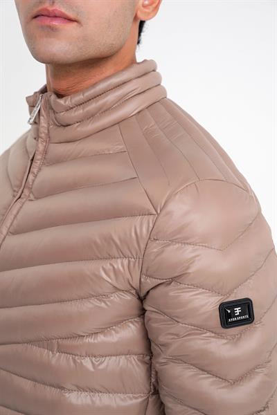 Slim Fit Hakim Yaka Yan Cepli Kaz Tüyü Bej Şişme Mont MT 176