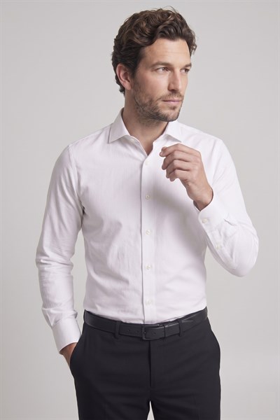 Slim Fit İtalyan Yaka Pamuklu Kolay Ütülenebilir Beyaz Gömlek GK 761