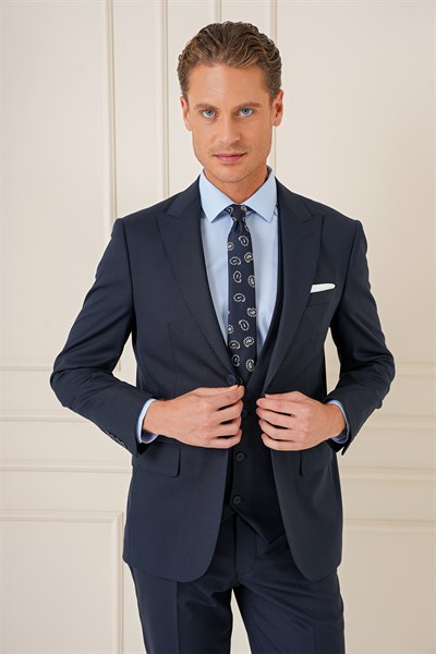 Slim Fit Kırlangıç Yaka Çift Yırtmaçlı Yelekli Klasik Lacivert Takım Elbise Tk 895