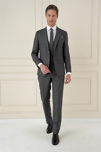 Slim Fit Kırlangıç Yaka Dokulu Füme Yelekli Takım Elbise TK 907