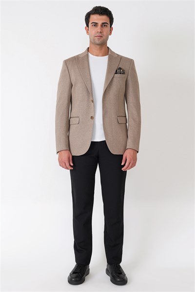 Slim Fit Sivri Yaka Çift Yırtmaçlı Esnek Yünlü Bej Ceket C 746