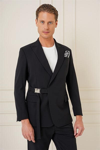 Slim Fit Sivri Yaka Esnek Önden Kemerli ve Tokalı Tasarım Siyah Ceket C 688