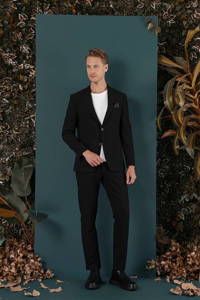 Slim Fit Sivri Yaka Esnek Pamuklu Dokulu Siyah Blazer Ceket C 659