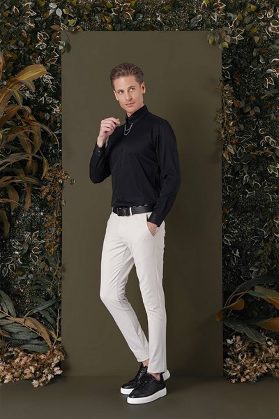 Slim Fit Yaka Zincirli Pamuklu Düz Siyah Gömlek GK 710