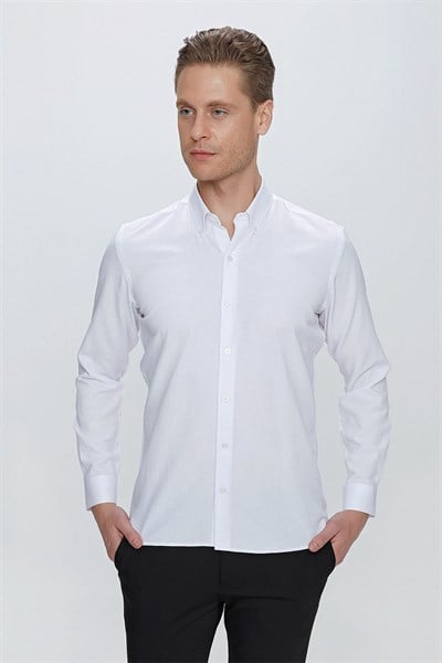 Slim Fit Yaka Zincirli ve Düğmeli Pamuklu Beyaz Gömlek GK 664