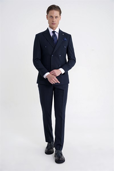 Slim Fit Çift Yırtmaç Esnek Silik Çizgili Lacivert Kruvaze Takım Elbise TK 946