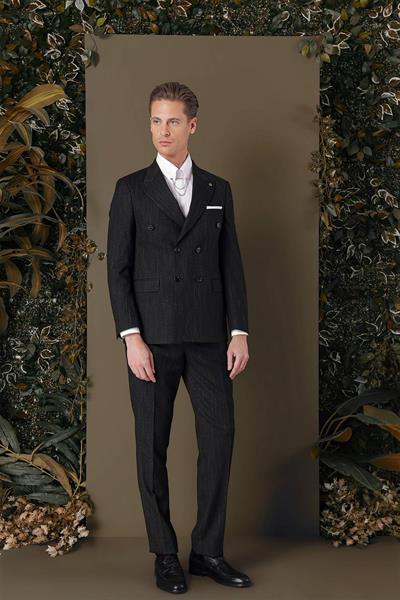 Slim Fit Çift Yırtmaç Çizgili Siyah Kruvaze Takım Elbise TK 884