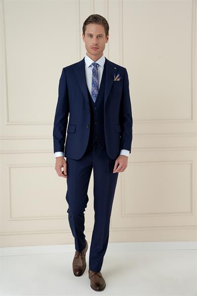 Slim Fit Kırlangıç Yaka Dokulu Lacivert Yelekli Takım Elbise TK 907