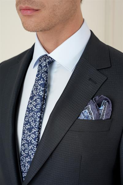 Slim Fit Çift Yırtmaç Kazayağı Dokulu Lacivert Yelekli Takım Elbise TK 910