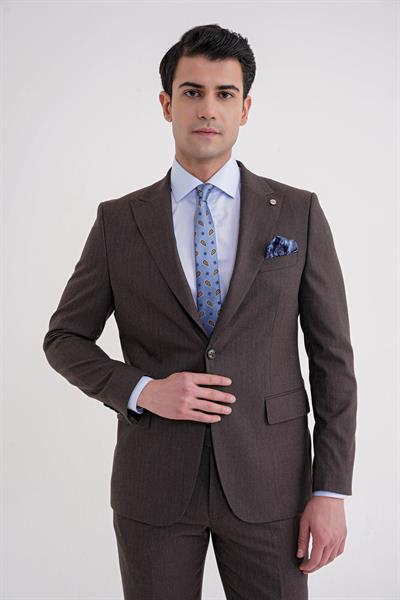 Slim Fit Çift Yırtmaç Sivri Yaka Esnek Kahverengi  Klasik Takım Elbise TK 939