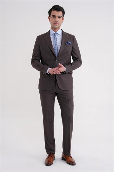 Slim Fit Çift Yırtmaç Sivri Yaka Esnek Kahverengi  Klasik Takım Elbise TK 939