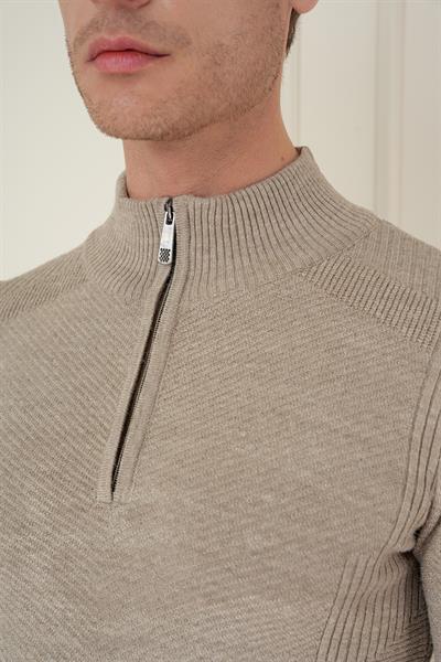 Slim Fit Dokuma Desenli Fermuarlı Yarım Balıkçı Yünlü Vizon Triko Kazak TR 893