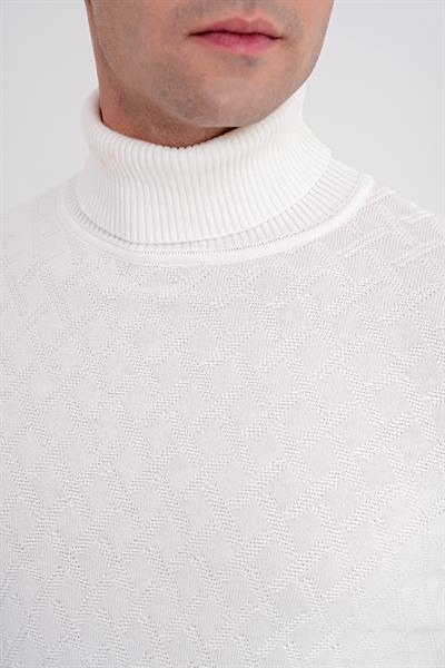 Comfort Fit Baklava Desenli Balıkçı Yaka Yünlü Ekru Triko Kazak TR 895
