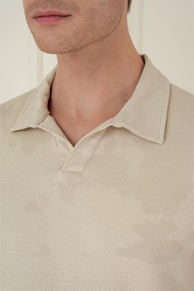 Comfort Fit Esnek Pamuklu Gofre Kumaş Bej Apaş Yaka Tişört Ts 890