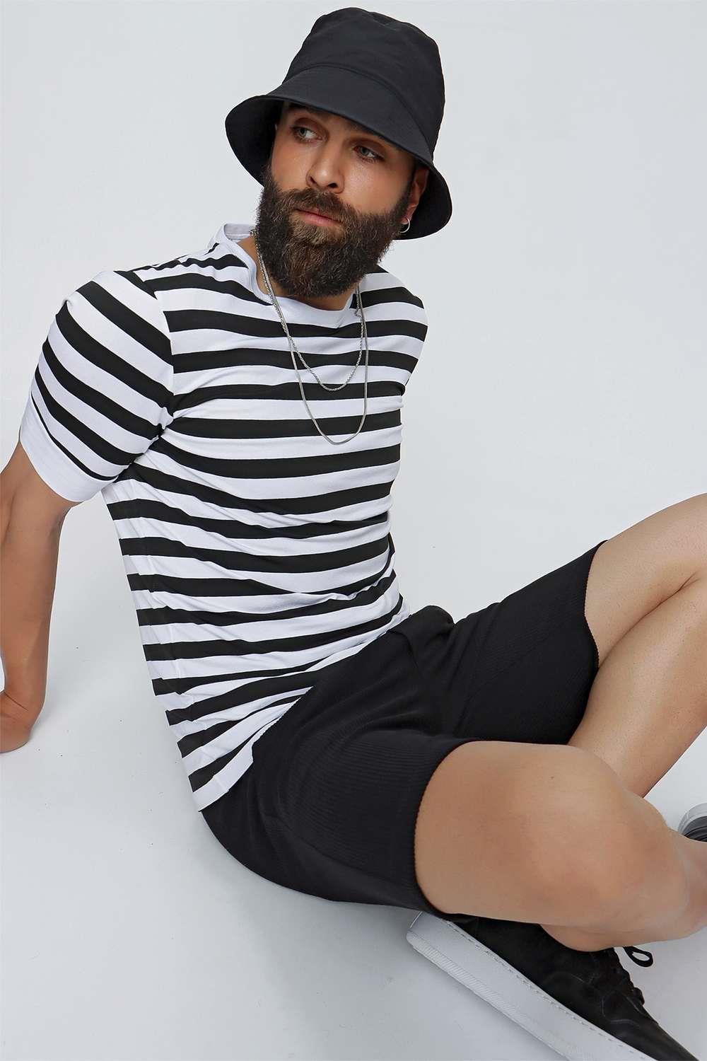 030 Slim Fit Siyah Bermuda