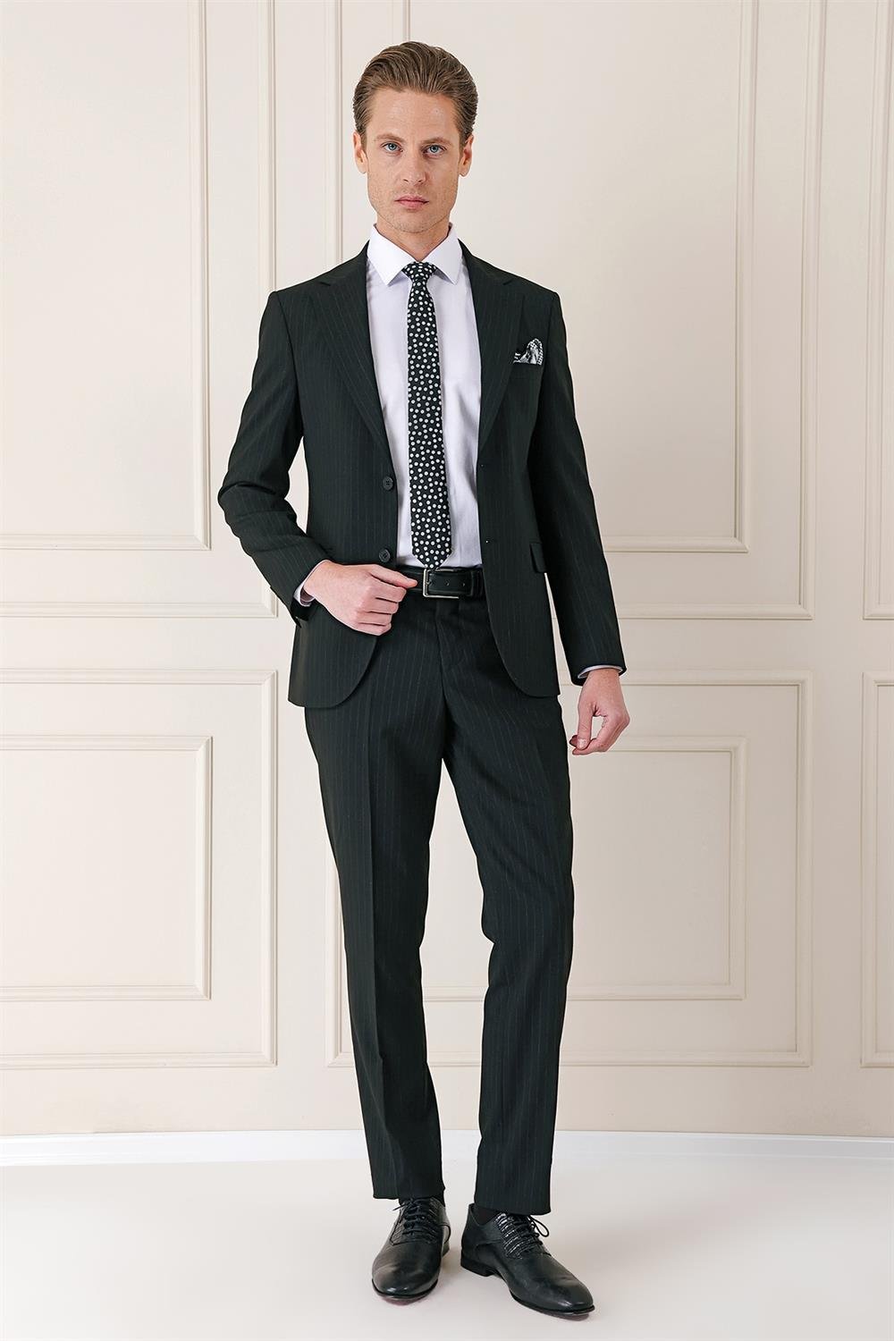 095 Slim Fit İtalyan Çizgili Esnek Klasik Siyah Takım Elbise