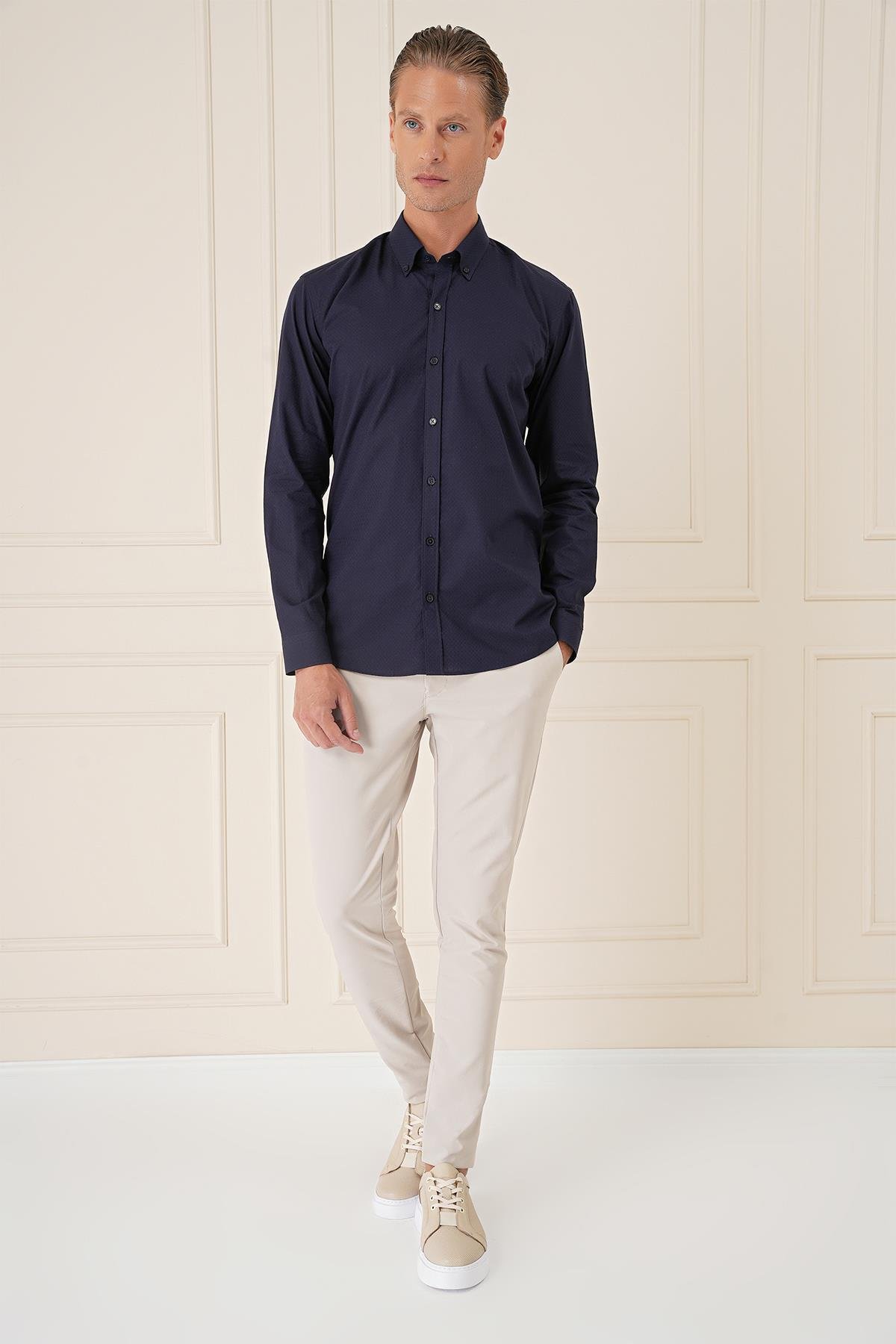 GK 726 Slim Fit Lacivert Klasik Gömlek