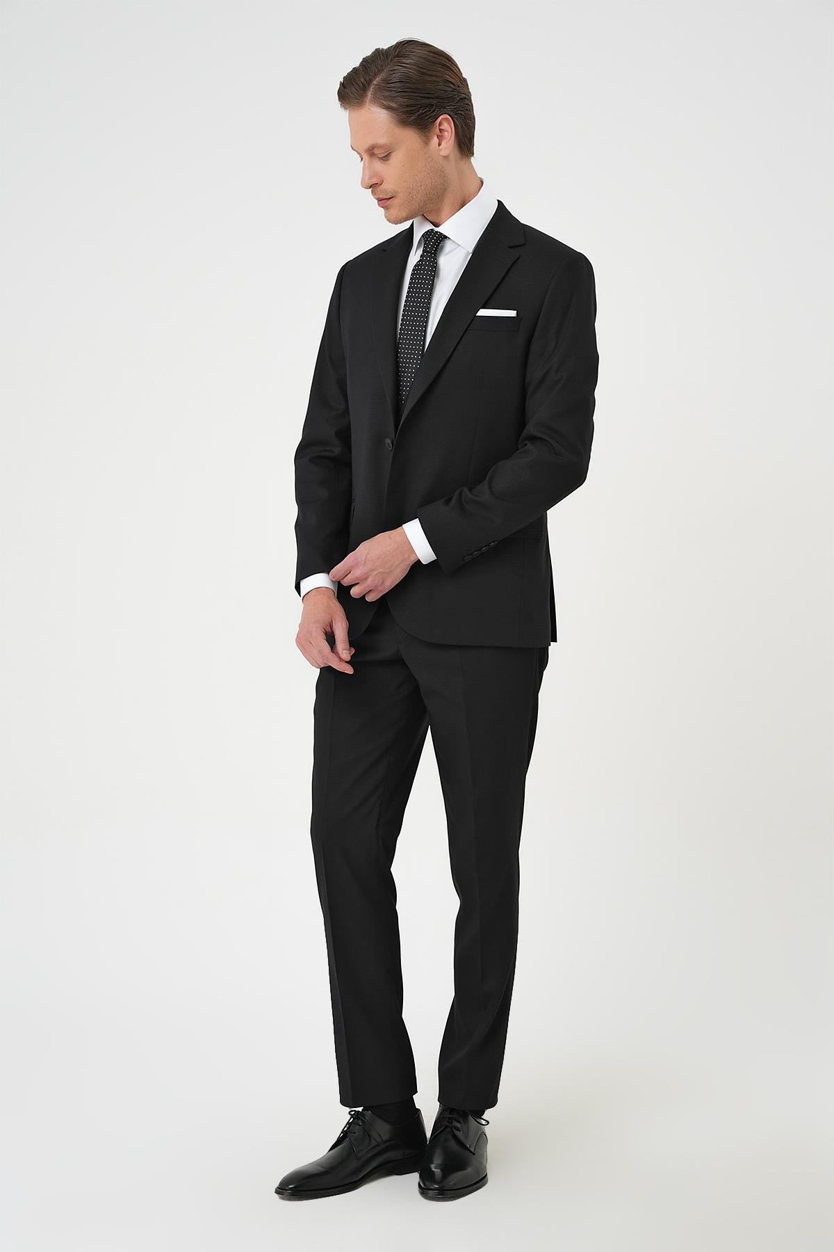 TK 898 Slim Fit Siyah Klasik Takım Elbise_1