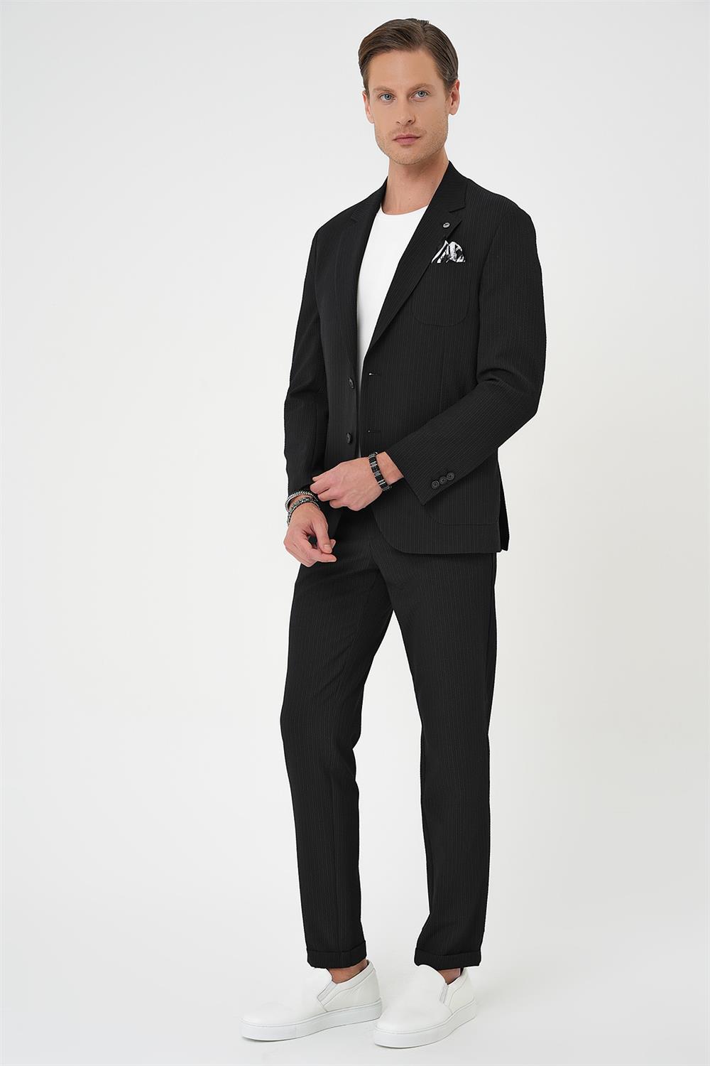 C 703 Comfort Fit Mono Yaka Çift Yırtmaç Torba Cep Gofre Kumaş Casual Siyah Ceket