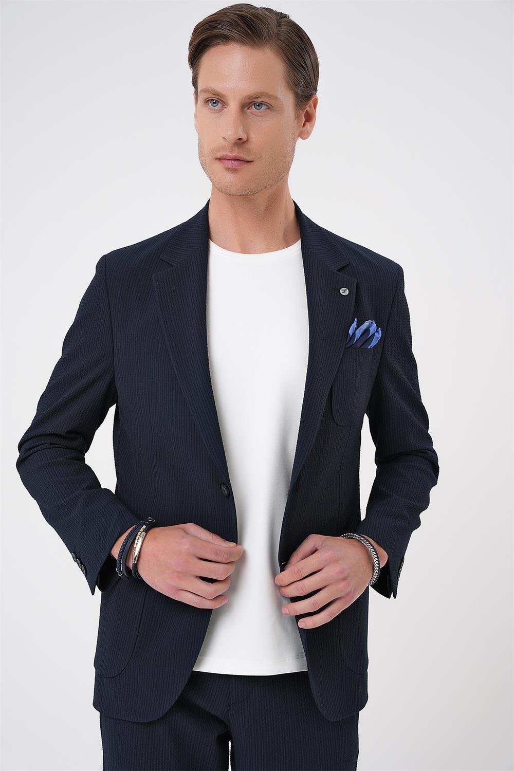 C 703 Comfort Fit Mono Yaka Çift Yırtmaç Torba Cep Gofre Kumaş Casual Lacivert Ceket