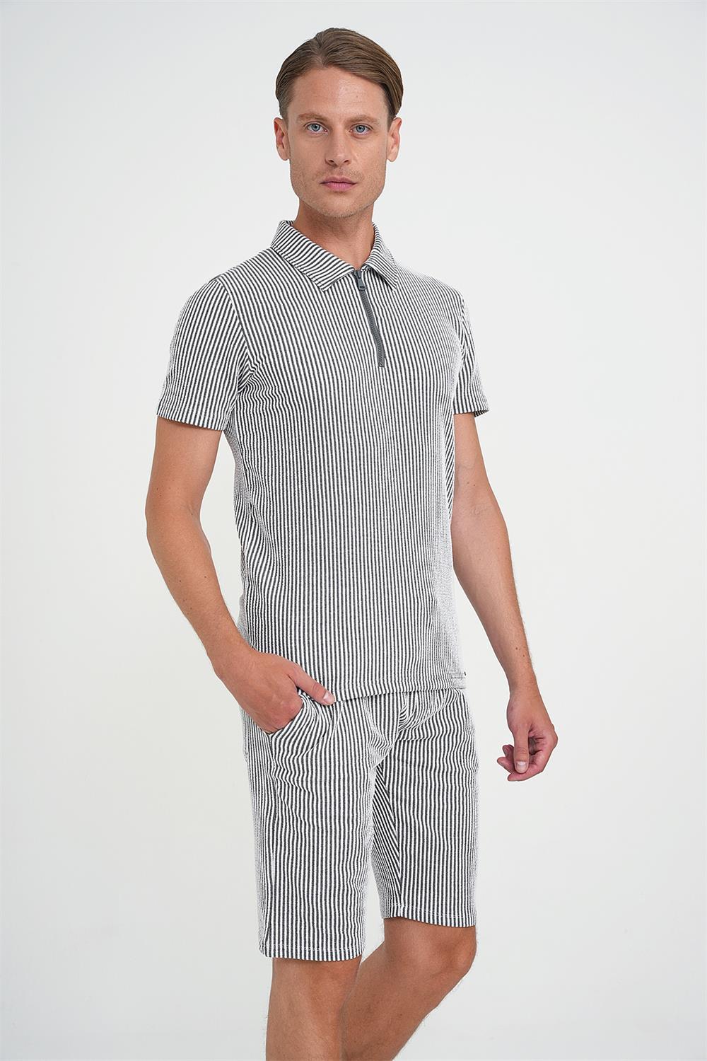 Comfort Fit Fermuarlı Polo Yaka Dikine Çizgili Kısa Kol Siyah Tişört Ts 906