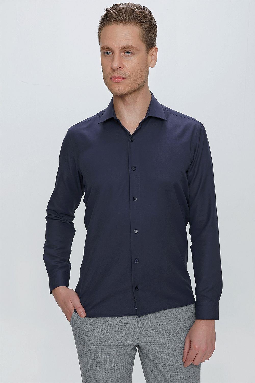 GK 673 Slim Fit Lacivert Klasik Gömlek