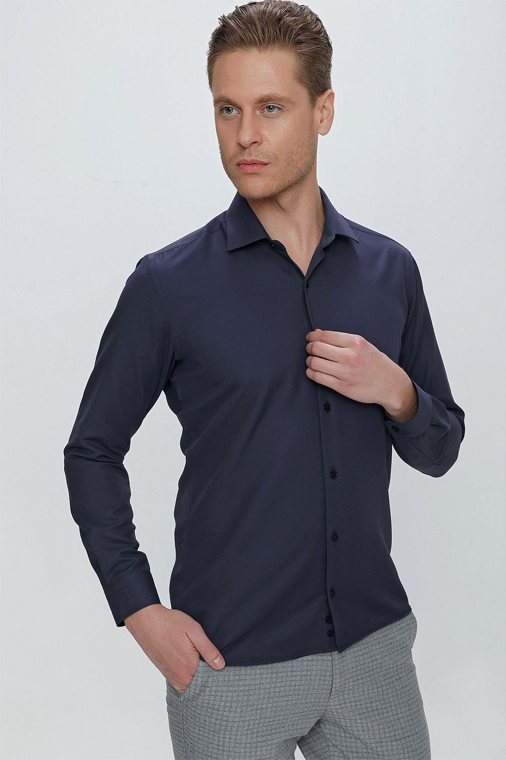 GK 673 Slim Fit Lacivert Klasik Gömlek