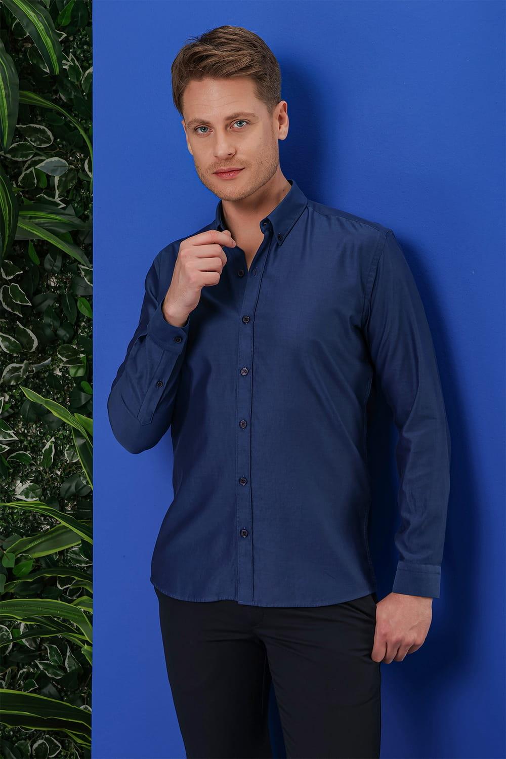 GK 681 Slim Fit Lacivert Klasik Gömlek