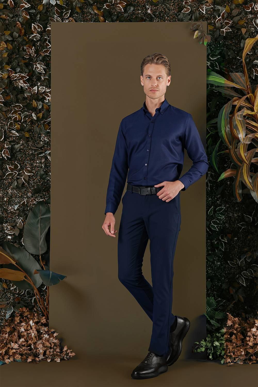 GK 686 Slim Fit Lacivert Klasik Gömlek