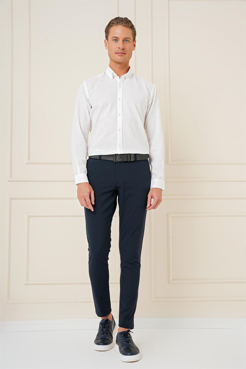 Gk 726 Slim Fit Düğmeli Yaka Dokulu %100 Pamuk Klasik Beyaz Gömlek