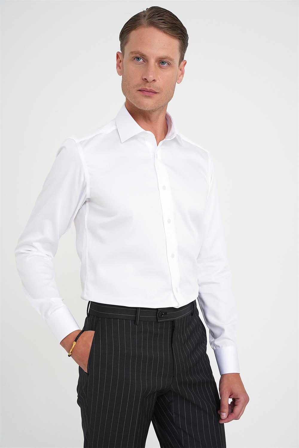 GK 734 Slim Fit Beyaz Klasik Gömlek