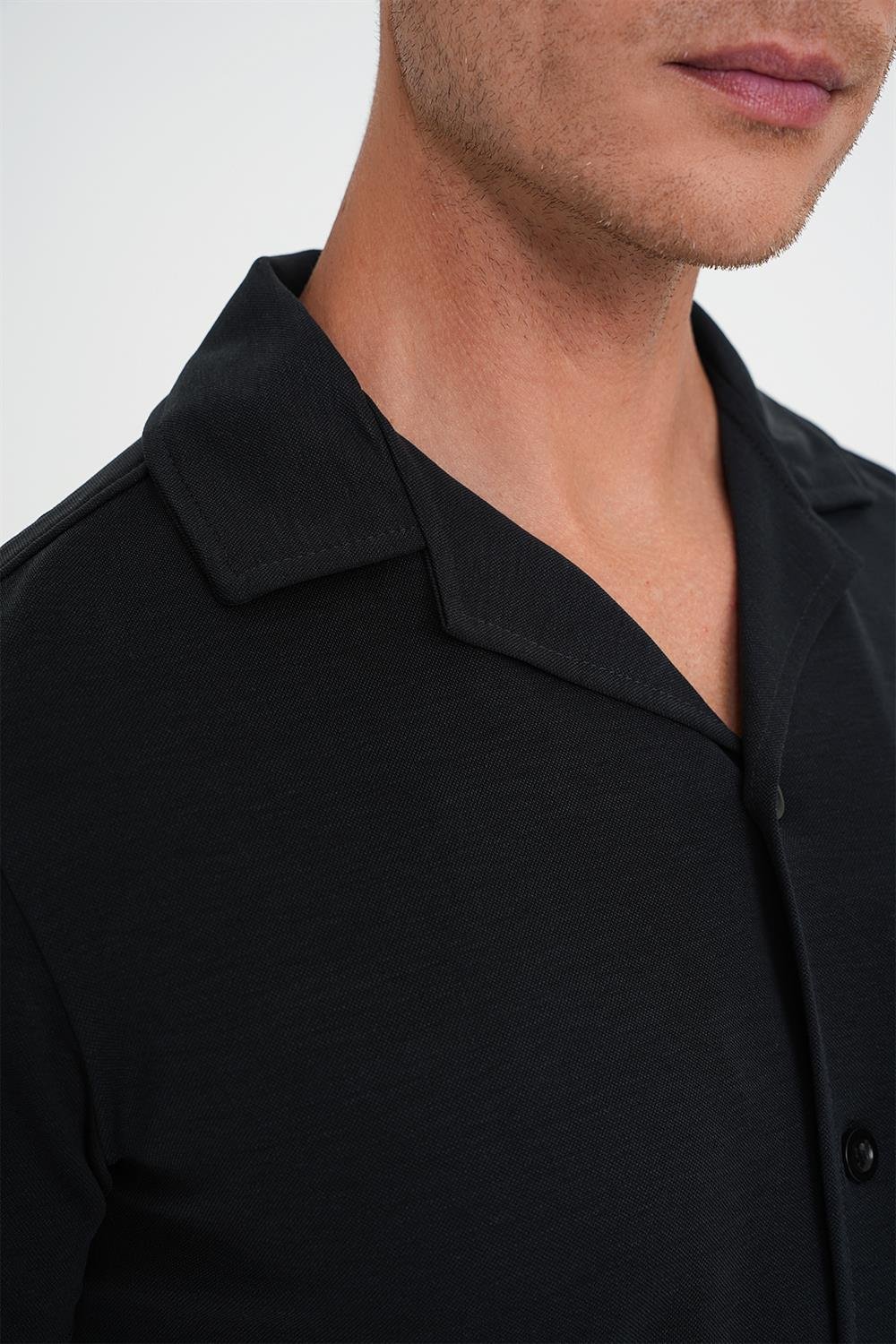 Slim Fit Apaş Yaka Modal Karışımlı Kısa Kol Siyah Gömlek G 1590