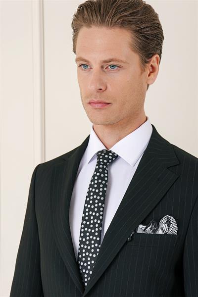 095 Slim Fit İtalyan Çizgili Esnek Klasik Siyah Takım Elbise