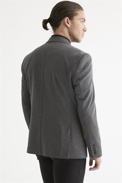 C 565 CEKET