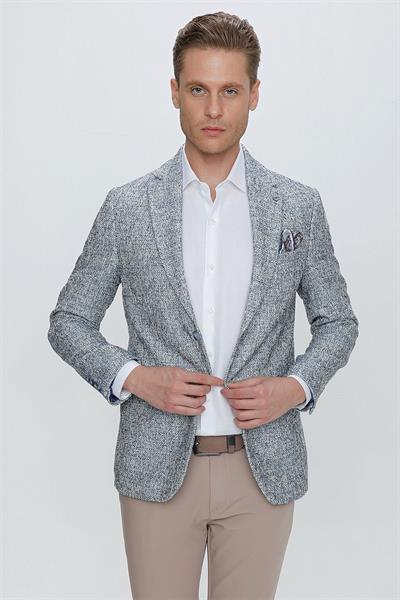 C 637 CEKET