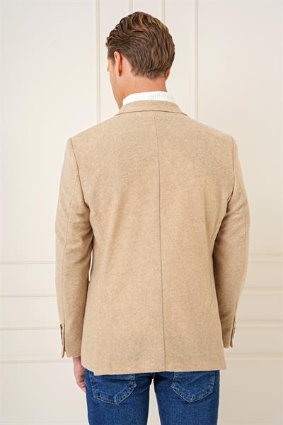 C 689 CEKET