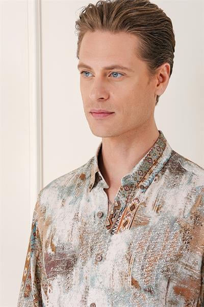 Comfort Fit Düğmeli Yaka Batik Desenli Pamuk Vizon Gömlek G 1566