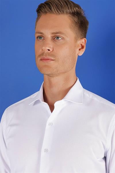 GK 687 Slim Fit Beyaz Klasik Gömlek