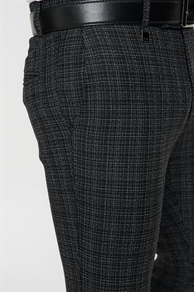 P 1082 Slim Fit Siyah Spor Pantolon