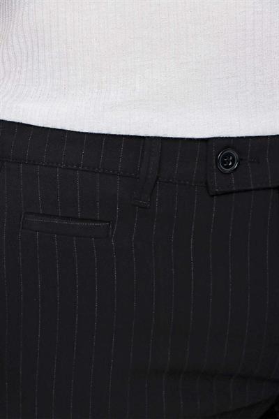 P 1096 Slim Fit Siyah Spor Pantolon