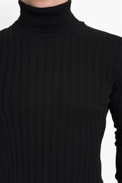 TR 813 Slim Fit Siyah Balıkçı Triko