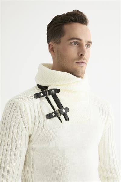 TR 828 Slim Fit Ekru Spor Triko